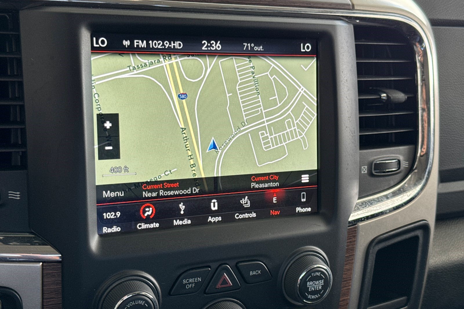 Used 2019 RAM 1500 Laramie AWD/4WD image 24
