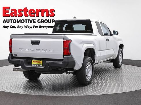 Used 2025 Toyota Tacoma SR RWD image 5