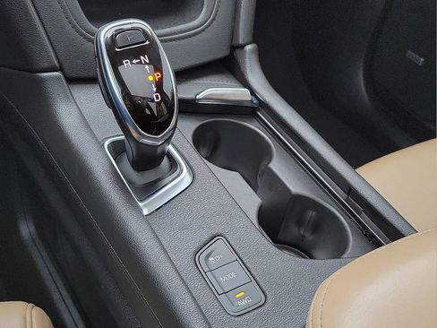 Used 2019 Cadillac XT5 Platinum image 17