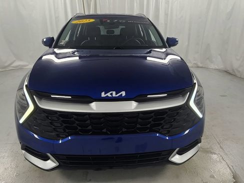 Used 2025 Kia Sportage EX AWD/4WD image 8