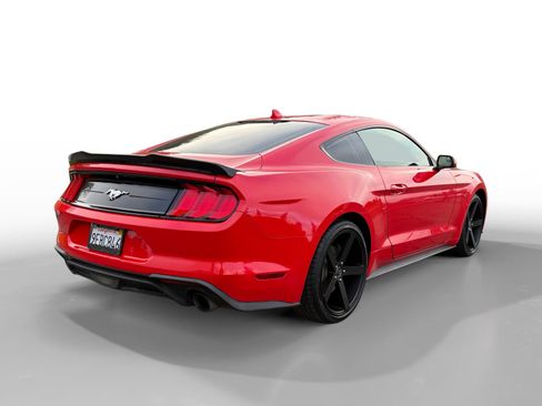 Used 2020 Ford Mustang Coupe image 5