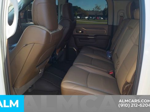 Used 2024 RAM 2500 Limited w/ Towing Technology Group image 18