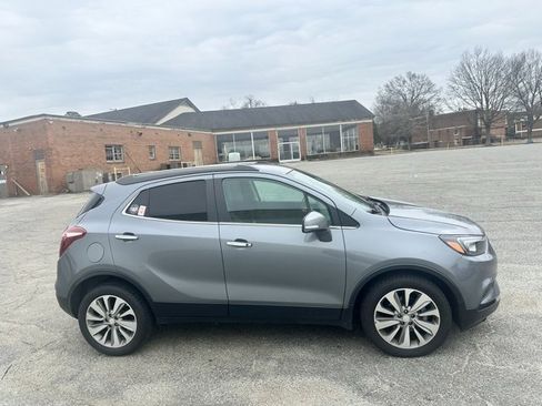 Used 2019 Buick Encore Preferred image 4