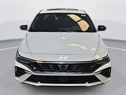 New 2026 Hyundai Elantra SEL Sport image 2