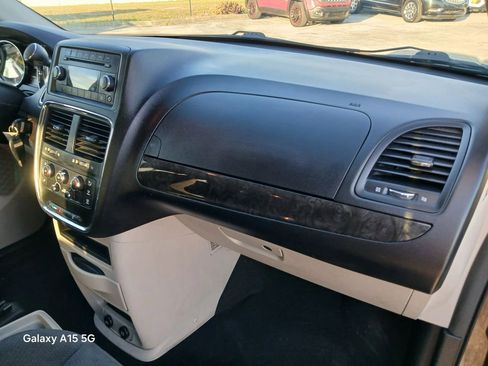 Used 2016 Dodge Grand Caravan SE w/ Quick Order Package 29E SE FWD image 15