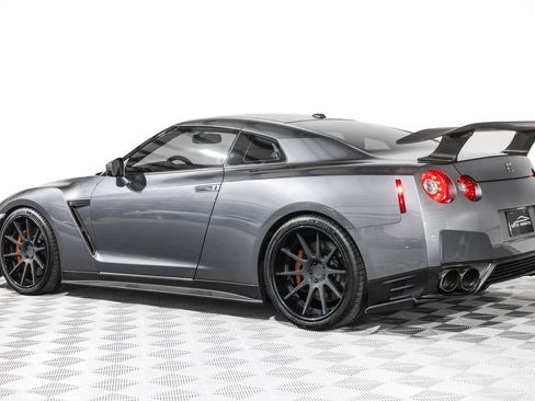 Used 2013 Nissan GT-R Premium AWD/4WD image 17