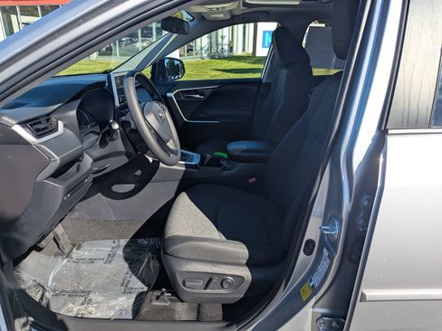Used 2024 Toyota RAV4 XLE w/ Convenience Package AWD/4WD image 17