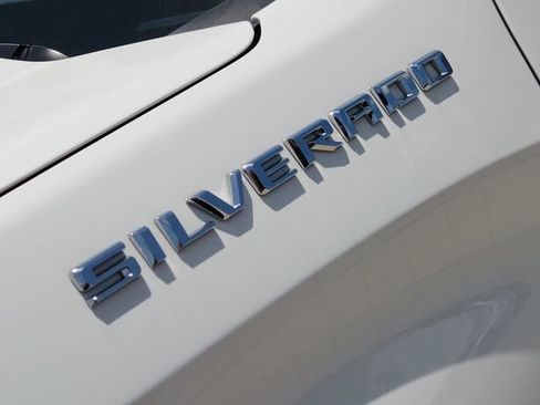 Used 2024 Chevrolet Silverado 1500 LT AWD/4WD image 11