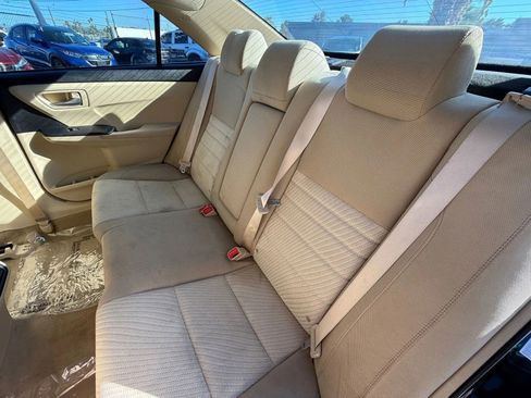 Used 2016 Toyota Camry LE image 13