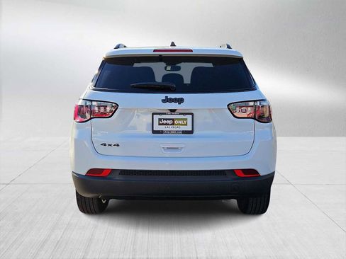 New 2026 Jeep Compass Latitude image 7