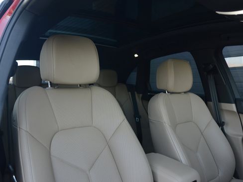 Certified 2026 Porsche Macan AWD/4WD image 27