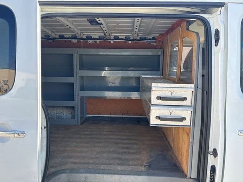 Used 2015 Nissan NV 3500 SL w/ Technology Package image 10