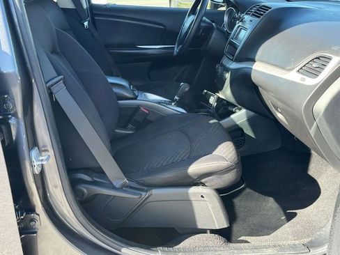 Used 2015 Dodge Journey American Value Package w/ Flexible Seating Group image 24