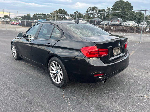 Used 2017 BMW 320i xDrive Sedan AWD/4WD image 3