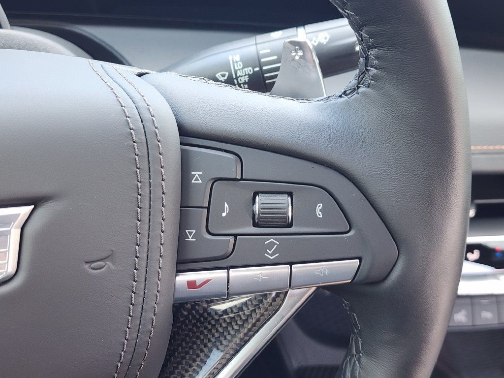 Used 2025 Cadillac CT5 V w/ Technology Package RWD image 29
