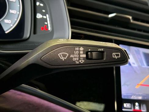 Used 2025 Audi Q8 Premium Plus image 23