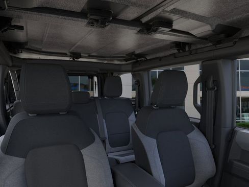 New 2025 Ford Bronco 4-Door image 12