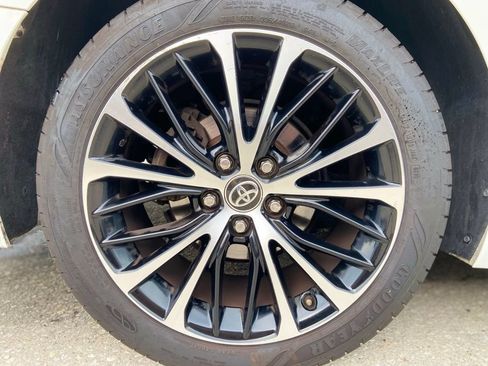 Used 2020 Toyota Camry SE AWD/4WD image 11