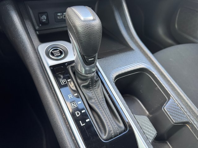 Used 2024 Nissan Sentra SV FWD image 18