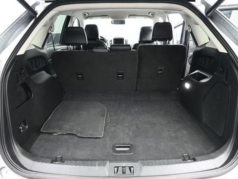 Used 2024 Ford Edge Titanium image 6