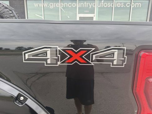 Used 2022 Ford F350 XLT w/ XLT Premium Package image 17