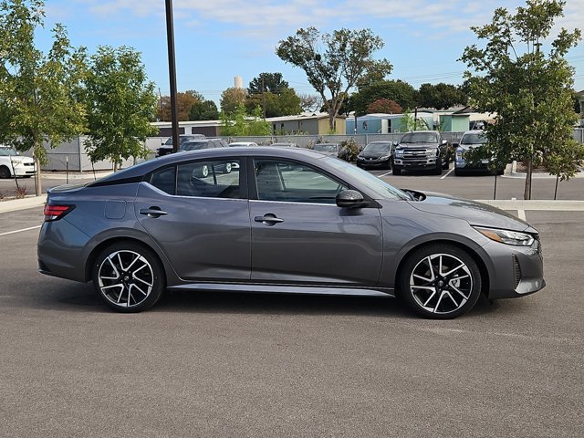 Used 2025 Nissan Sentra SR FWD image 4