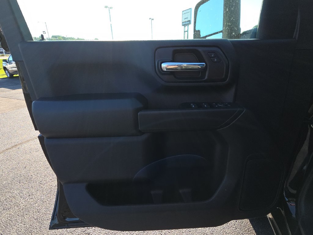 New 2026 Chevrolet Silverado 2500 Custom w/ Custom Value Package AWD/4WD image 13