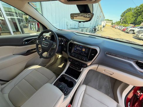 Used 2021 GMC Acadia Denali w/ Denali Technology Package FWD image 38