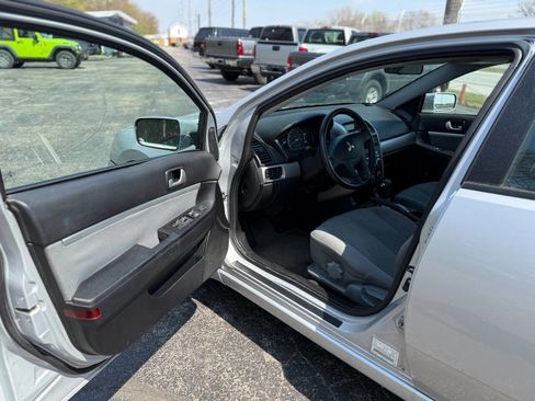 Used 2008 Mitsubishi Galant ES image 9