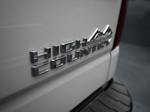 Used 2020 Chevrolet Silverado 1500 High Country AWD/4WD image 17