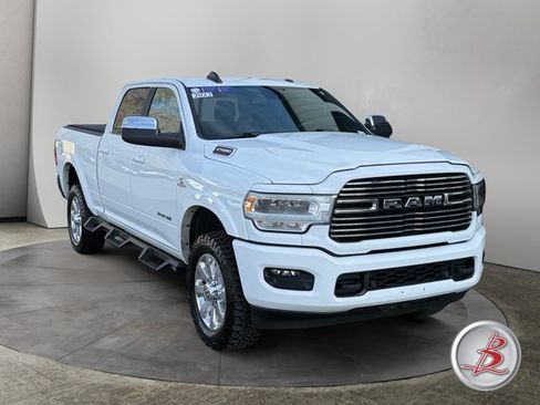 Used 2022 RAM 2500 Laramie AWD/4WD image 1
