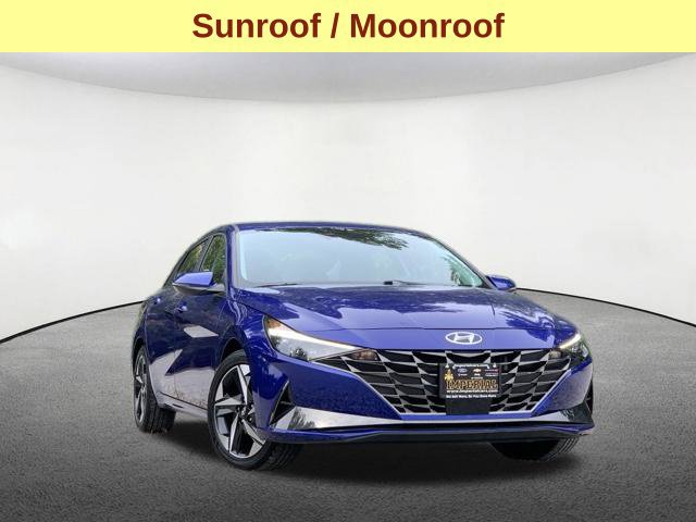 Used 2023 Hyundai Elantra Limited w/ Cargo Package FWD image 5