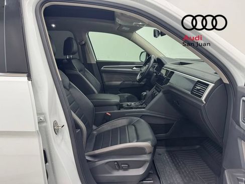 Used 2022 Volkswagen Atlas SEL Premium AWD/4WD image 16