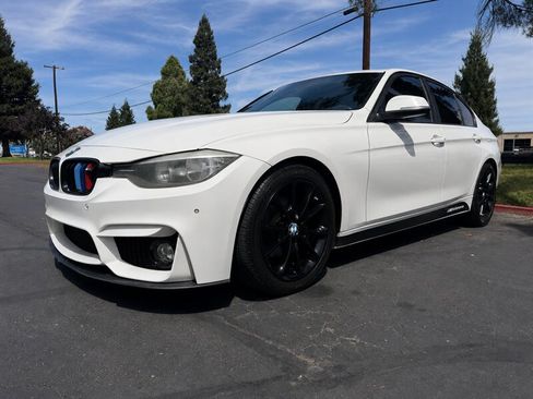 Used 2014 BMW 320i Sedan RWD image 3
