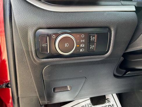 Used 2023 Ford Explorer XLT w/ Equipment Group 202A AWD/4WD image 19
