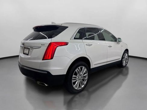 Used 2017 Cadillac XT5 Premium Luxury FWD image 10