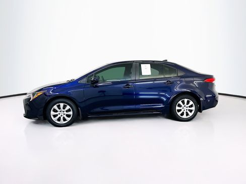 Used 2025 Toyota Corolla LE FWD image 4