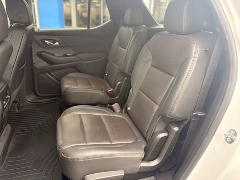 Used 2023 Chevrolet Traverse High Country image 12