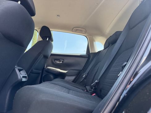 Used 2025 Honda HR-V LX image 17