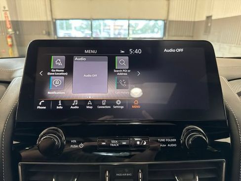 Used 2023 INFINITI QX80 Sensory w/ All-Season Package AWD/4WD image 32