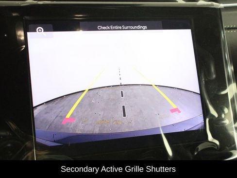 New 2025 Jeep Grand Cherokee Altitude image 8