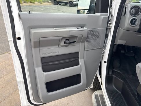 Used 2012 Ford E-250 and Econoline 250 w/ PWR Group RWD image 23
