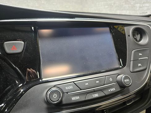 Used 2017 Buick Envision Premium image 21