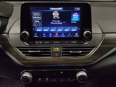 Used 2024 Nissan Altima 2.5 SV image 25