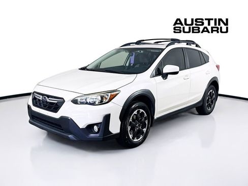 Used 2021 Subaru Crosstrek 2.0i Premium w/ Moonroof Package AWD/4WD image 3