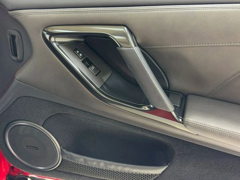 Used 2019 Nissan GT-R Premium w/ Premium Interior Package image 35
