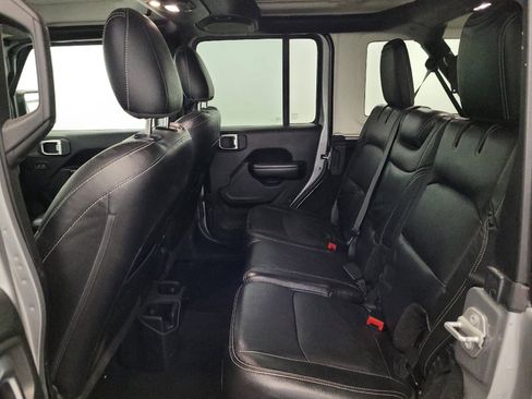 Used 2018 Jeep Wrangler Unlimited Sport S AWD/4WD image 18