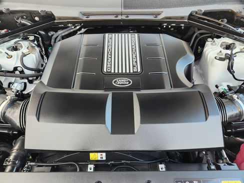 New 2025 Land Rover Defender 130 V8 image 30