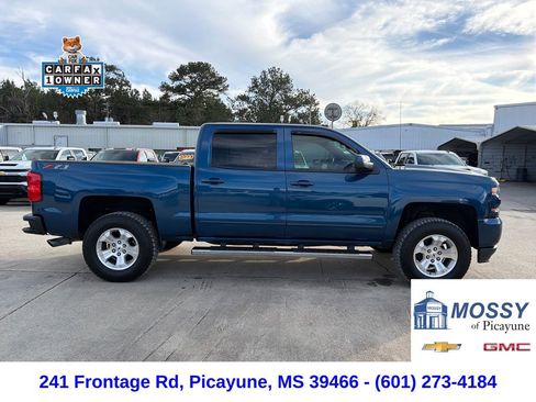 Used 2018 Chevrolet Silverado 1500 LT w/ All Star Edition image 8