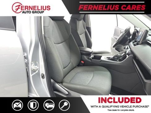 Used 2022 Toyota RAV4 XLE image 19